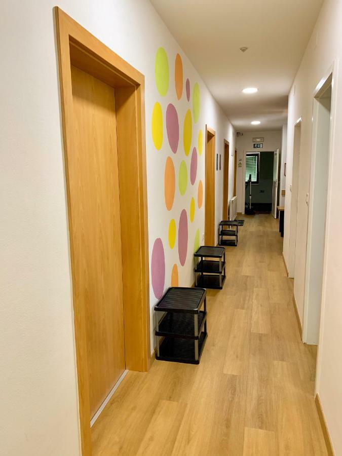 Standard Twin Room Private External Bathroom